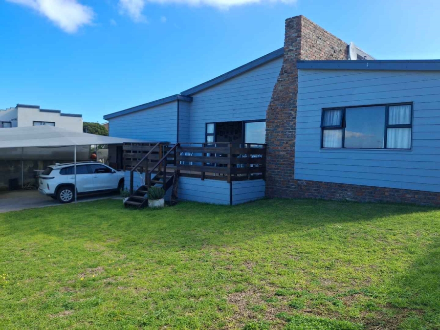 4 Bedroom Property for Sale in Kleinbaai Western Cape